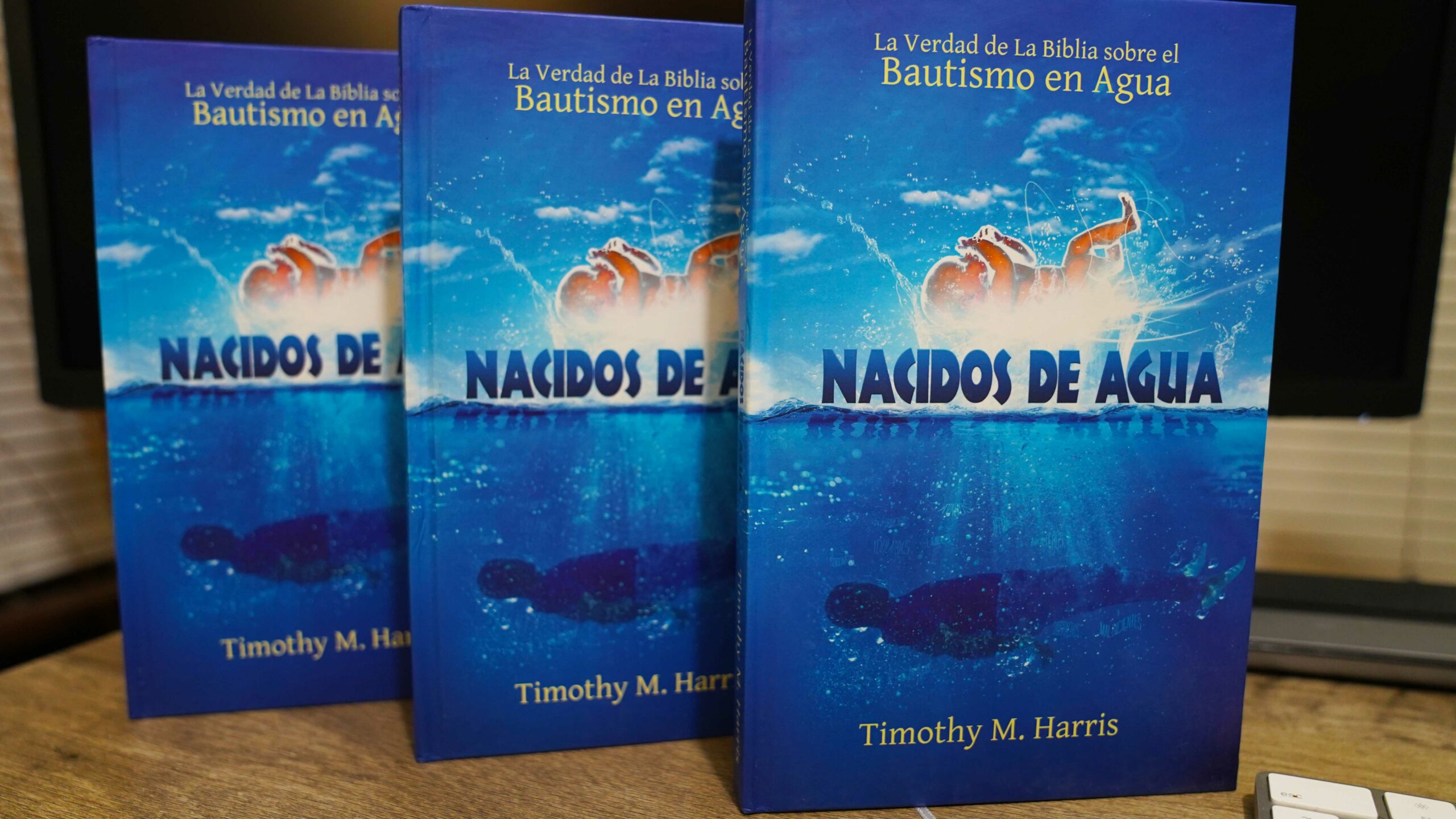 Nacidos de Agua: La Verdad de La Biblia sobre bautismo en Agua - Image 4